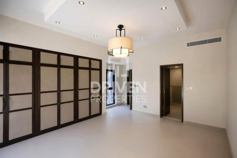Vila di Umm Suqeim, Dubai, UAE 4 bilik tidur, 408.31 meter persegi № 745401 - foto 8