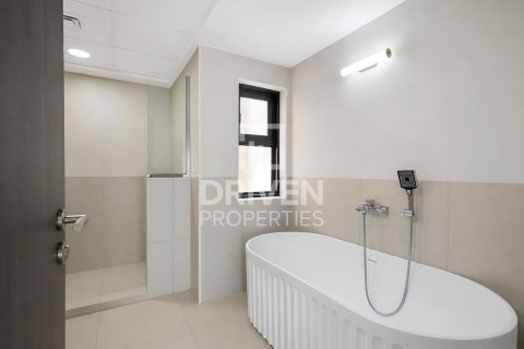 Vila di Umm Suqeim, Dubai, UAE 4 bilik tidur, 408.31 meter persegi № 745401 - foto 17