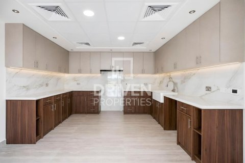 Vila di Umm Suqeim, Dubai, UAE 4 bilik tidur, 408.31 meter persegi № 745401 - foto 9