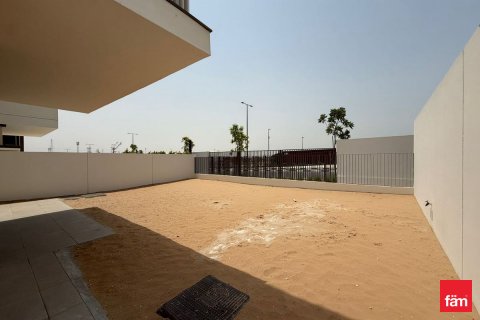 Villa sa Al Furjan, Dubai, UAE 4 silid-tulugan, 360 sq.m. № 634663 - larawan 2