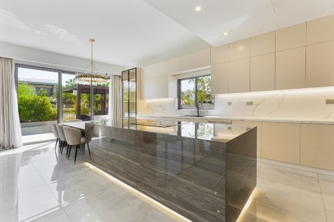 Vila v Dubai, SAE 5 ložnice, 557.01 m² Č.: 715010 - fotografie 3