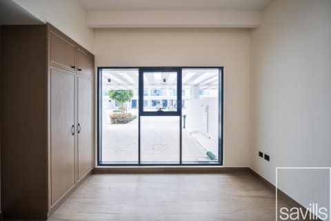 Townhouse in Damac Lagoons, Dubai, UAE 5 bedrooms, 144 sq.m. № 681118 - photo 4