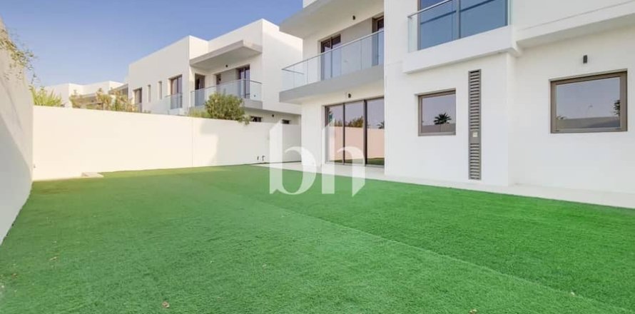 Villa a Yas Island, Abu Dhabi, EAU 4 camere da letto, 450 mq. № 642501