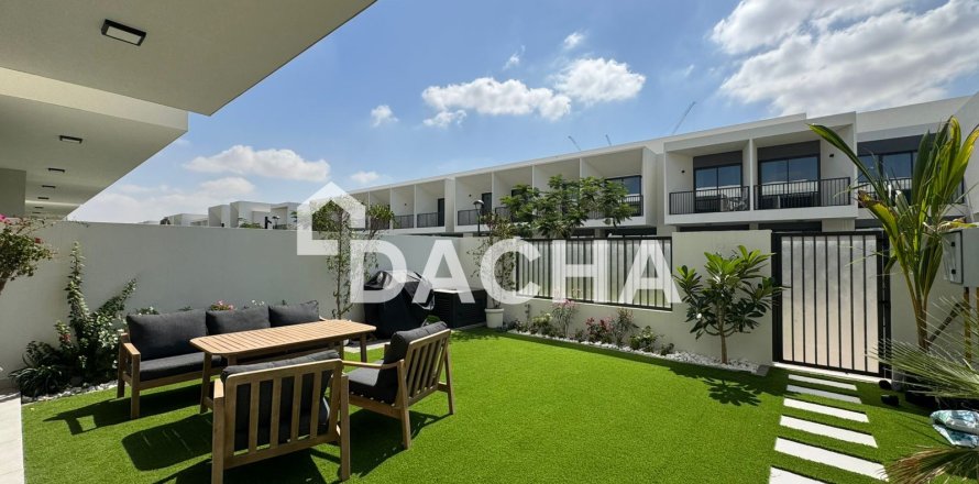 Rumah bandar di Town Square, Dubai, UAE 3 bilik tidur, 172 meter persegi № 706759