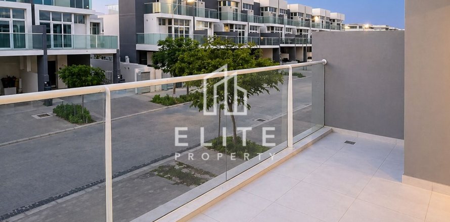 Townhouse i Dubai, UAE 3 soveværelser, 112 kvm № 736339