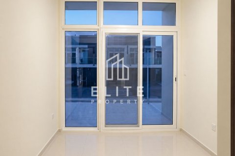 Townhouse til salg i Dubai, UAE 3 soveværelser, 112 kvm № 736339 - foto 10