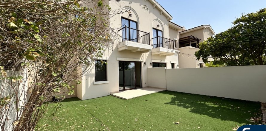 Villa asukohaga Reem, Dubai, AÜE: 3 magamistoaga, 203 m² Nr 668411