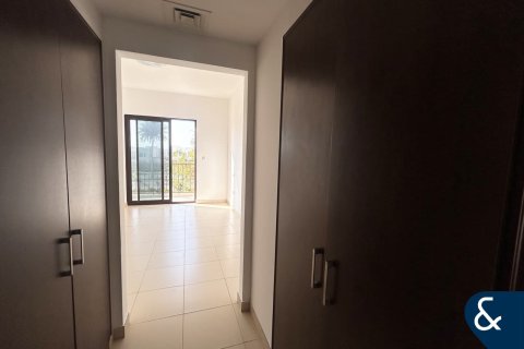 Üürile anda villa asukohaga Reem, Dubai, AÜE: 3 magamistoaga, 203 m² Nr 668411 - pilt 9