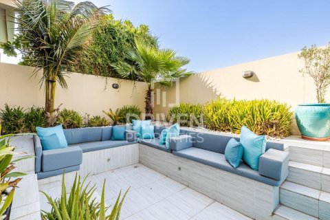 Βίλα σε DAMAC Hills (Akoya by DAMAC), Dubai, ΗΑΕ 4 υπνοδωμάτια, 415 τ.μ. Αρ. 654610 - φωτογραφία 23