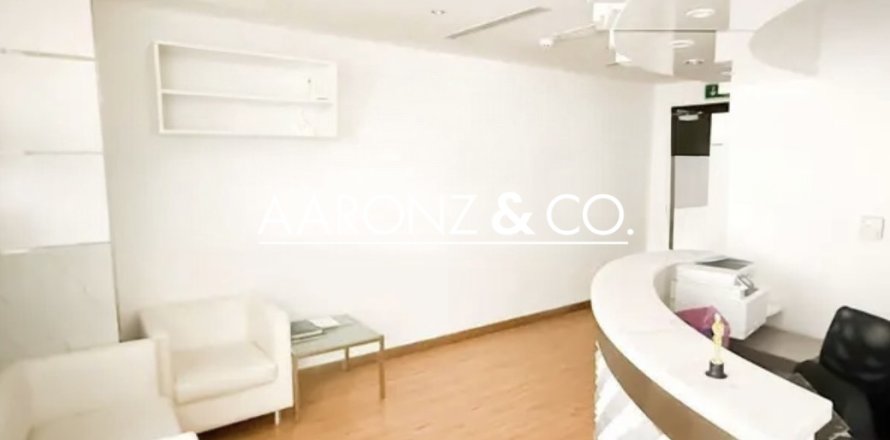 Bureau à Jumeirah Lake Towers, Dubai, EAU: 165 m2 № 696584