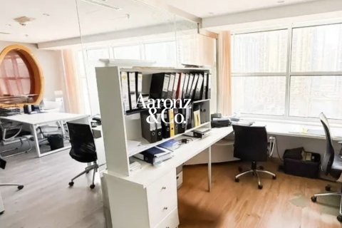 Escritório para arrendamento em Jumeirah Lake Towers, Dubai, EAU 165 m2 № 696584 - foto 4