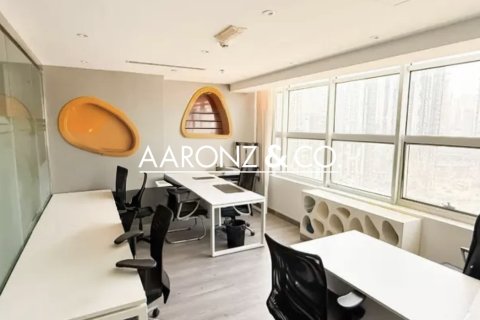 Pejabat di Jumeirah Lake Towers, Dubai, UAE 165 meter persegi № 696584 - foto 8