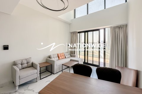 Tvåvåningshus till försäljning i Abu Dhabi, UAE 3 sovrum, 151 kvm Nr. 679457 - fotografi 3