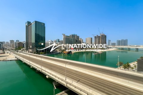 Tvåvåningshus till försäljning i Abu Dhabi, UAE 3 sovrum, 151 kvm Nr. 679457 - fotografi 1