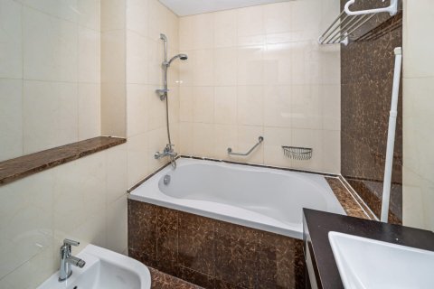 Apartman u gradu Jumeirah Lake Towers, Dubai, UAE 2 spavaće sobe, 150 m2 Br. 685753 - Slika 25