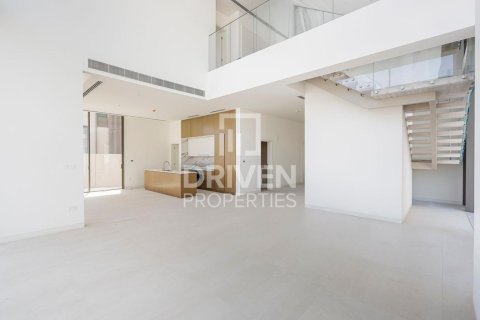 Vila v Nadd Al Sheba, Dubai, SAE 4 spálne, 474.46 m2 č. 764937 - Fotografia 5