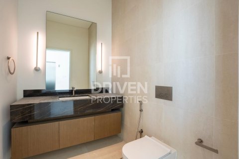Vila v Nadd Al Sheba, Dubai, SAE 4 spálne, 474.46 m2 č. 764937 - Fotografia 8