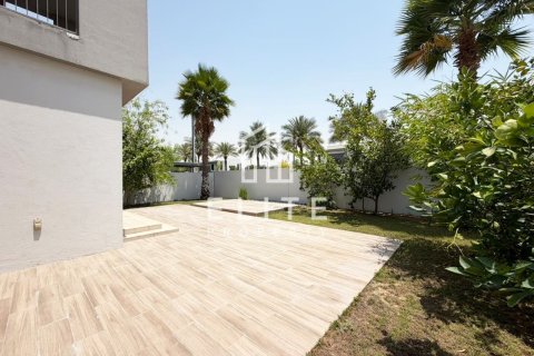 Üürile anda villa asukohaga Dubai Hills Estate, Dubai, AÜE: 3 magamistoaga, 305 m² Nr 736419 - pilt 2