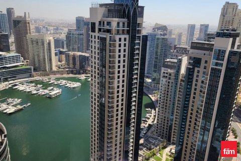 Dubai, UAE의 아파트 침실 2개, 119.8제곱미터 번호 689513
