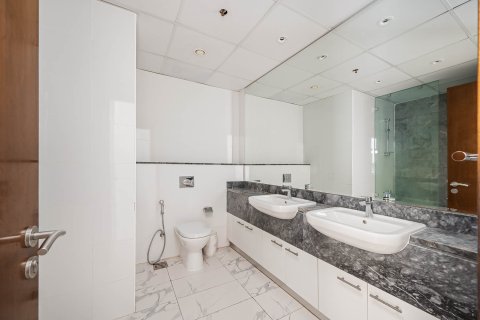 Apartment in Business Bay, Dubai, UAE 2 bedrooms, 127.08 sq.m. № 750380 - photo 11