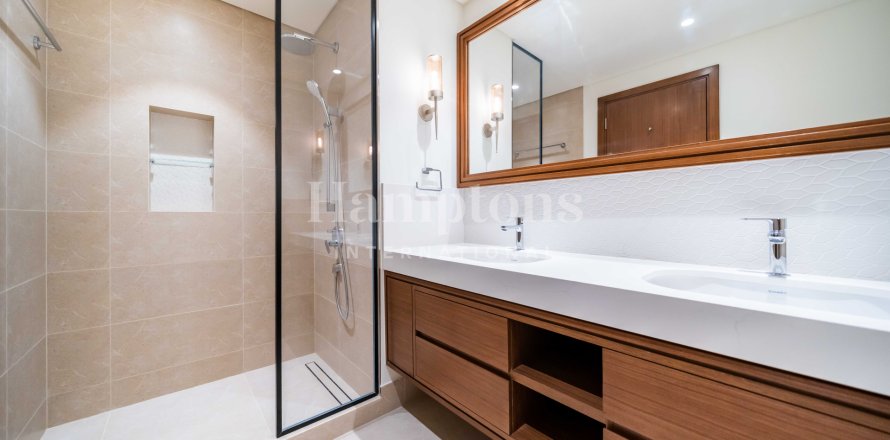 Apartment in Dubai Harbour, UAE 2 bedrooms, 124.23 sq.m. № 711125