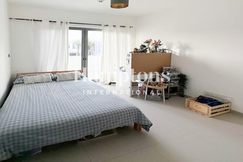 Townhouse til leje i Arabian Ranches 3, Dubai, UAE 3 soveværelser, 128.57961006 kvm № 711124 - foto 15