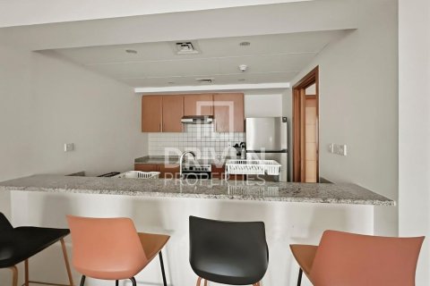 Apartment til salg i Greens, Dubai, UAE 1 soveværelse, 69.96 kvm № 744237 - foto 8