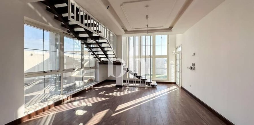 Villa Al Suyoh, Sharjahjā, AAE 8 istabas, 1013 m2 Nr. 642691