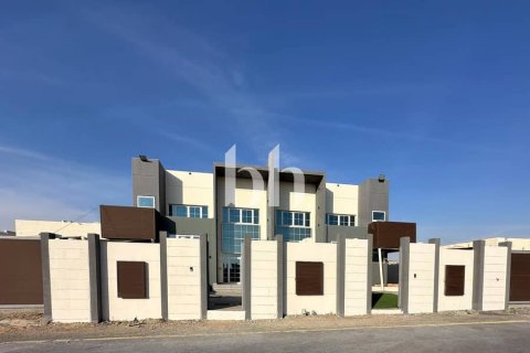 Villa Al Suyoh, Sharjahjā, AAE 8 istabas, 1013 m2 Nr. 642691 - attēls 7
