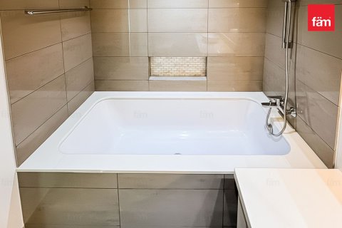 Appartement te huur in Dubai, VAE 1 slaapkamer, 76.7 vr.m., nr 679945 - foto 8