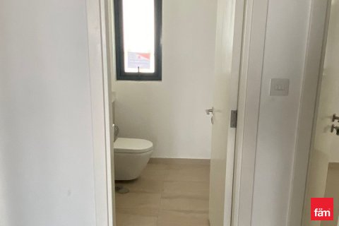 Villa te huur in Dubai, VAE 3 slaapkamers, 180 vr.m., nr 679942 - foto 23