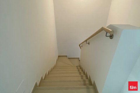 Villa te huur in Dubai, VAE 3 slaapkamers, 180 vr.m., nr 679942 - foto 2