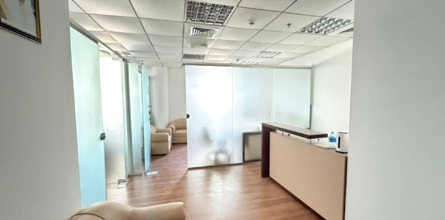 Büroraum in Business Bay, Dubai, VAE: 76 m2 Nr. 679540