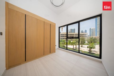 Apartmán v Business Bay, Dubai, SAE 3 spálne, 129.7 m2 č. 711531 - Fotografia 12