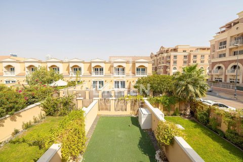 טאונהאוס למכירה ב Jumeirah Village Circle, Dubai, איחוד האמירויות  1 חדר שינה, 179.95 מ"ר, מספר 765442 - תמונה 1