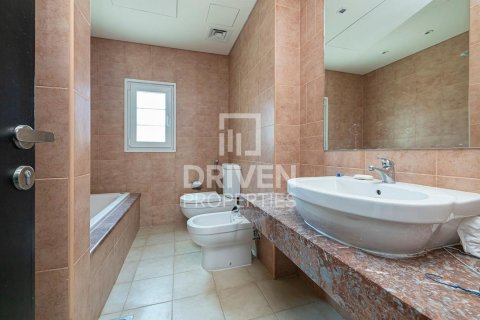 טאונהאוס למכירה ב Jumeirah Village Circle, Dubai, איחוד האמירויות  1 חדר שינה, 179.95 מ"ר, מספר 765442 - תמונה 15