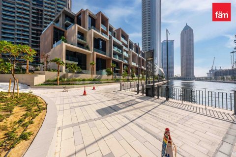 Apartment in Business Bay, Dubai, UAE 2 bedrooms, 119.5 sq.m. № 647668 - photo 20
