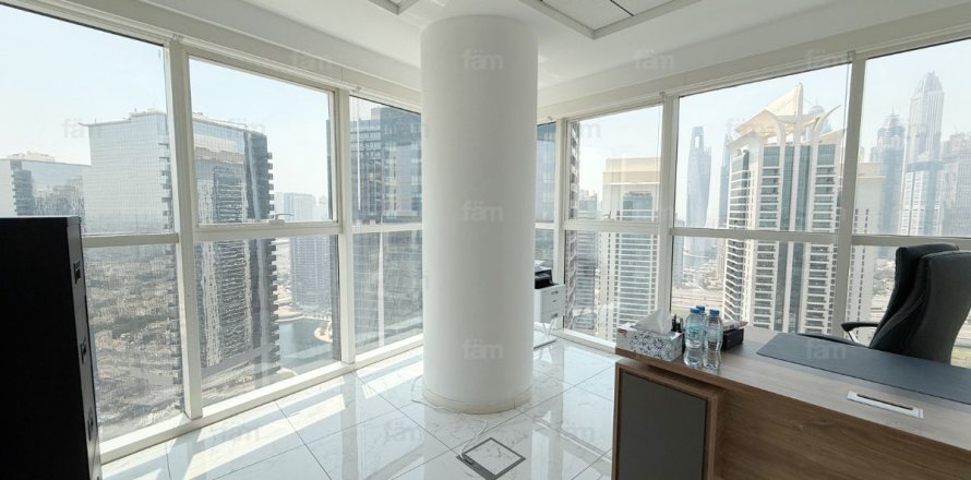 Opisina sa Dubai, UAE 819.3 sq.m. № 647672