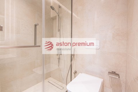 Apartment in Umm Suqeim, Dubai, UAE 2 bedrooms, 111 sq.m. № 698614 - photo 11