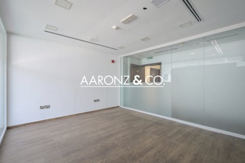 Снять в аренду офис в Джумейра Лейк Тауэрс, Дубай, ОАЭ 89м2, № 642136 - фото 1