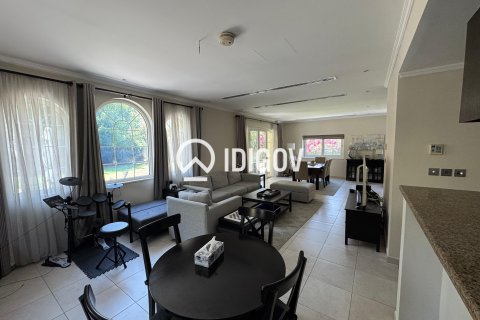 Vila di Jumeirah Park, Dubai, UEA 3 kamar tidur, 861.12 m2 nomor 735782 - foto 4