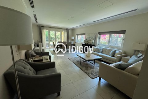 Vila di Jumeirah Park, Dubai, UEA 3 kamar tidur, 861.12 m2 nomor 735782 - foto 8