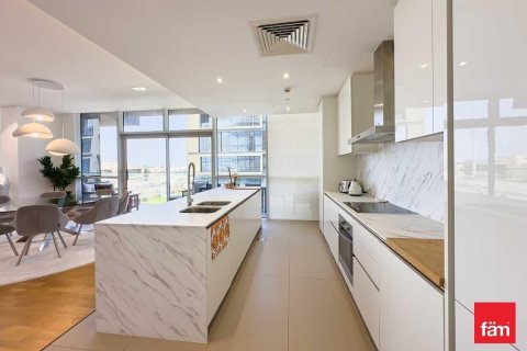 Lägenhet uthyres i Al Wasl, Dubai, UAE 3 sovrum, 284.2 kvm Nr. 640294 - fotografi 8