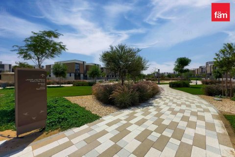 Villa en alquiler en Dubai, EAU 3 dormitorios, 168 m2 № 640298 - foto 29