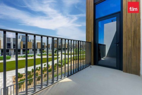 Villa en alquiler en Dubai, EAU 3 dormitorios, 168 m2 № 640298 - foto 1