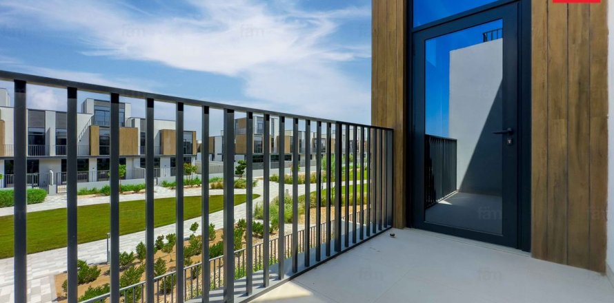Villa en Dubai, EAU 3 dormitorios, 168 m² № 640298