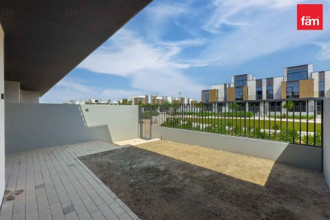 Villa en alquiler en Dubai, EAU 3 dormitorios, 168 m2 № 640298 - foto 24