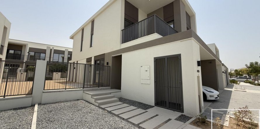 Таунхаус в Tilal Al Ghaf, Дубай, ОАЭ 4 спальни, 224м2 № 640993