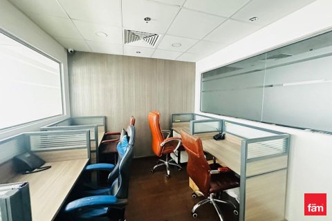 Zyrë në Business Bay, Dubai, Emiratet e Bashkuara Arabe 91.8 m2. № 713593 - Foto 7