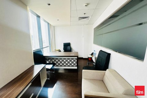 Zyrë në Business Bay, Dubai, Emiratet e Bashkuara Arabe 91.8 m2. № 713593 - Foto 2